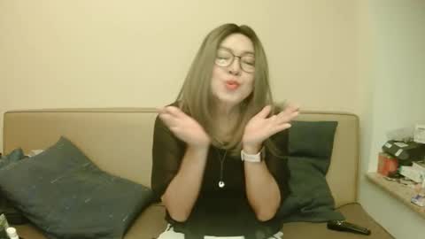 Kelly   online show from October 2025 06:05:02 PM