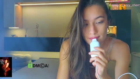 crazzy cherry online show from September 2025 10:48:02 AM