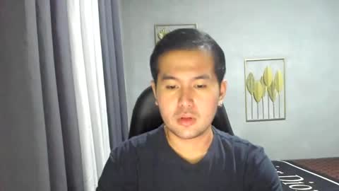 Snapshot of creamynow chatting on December 2024 03:55:01 PM BareCreamyCum online show from December 2024 03:55:01 PM