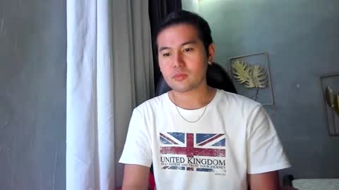 Snapshot of creamynow chatting on January 2025 08:11:01 AM BareCreamyCum online show from January 2025 08:11:01 AM