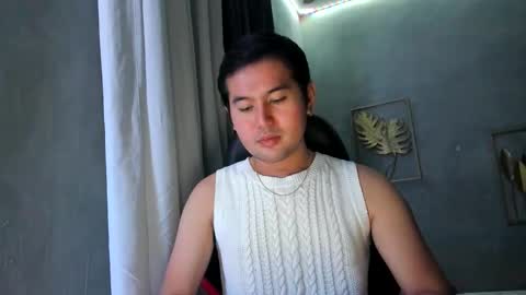 Snapshot of creamynow chatting on January 2025 12:21:01 PM BareCreamyCum online show from January 2025 12:21:01 PM