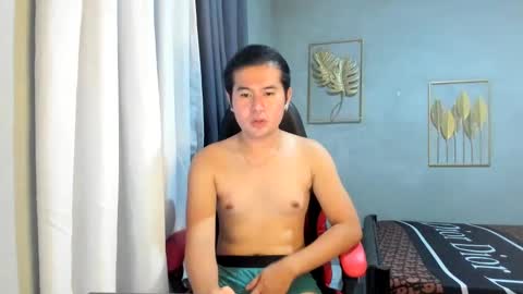 Snapshot of creamynow chatting on January 2025 01:20:02 PM BareCreamyCum online show from January 2025 01:20:02 PM