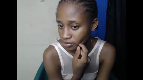 creamyxmuffin online show from February 2025 02:21:01 AM