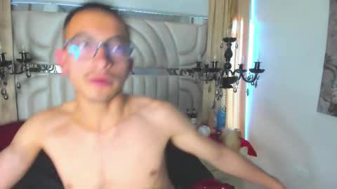 Crimsonsecrets  online show from September 2025 12:17:02 PM