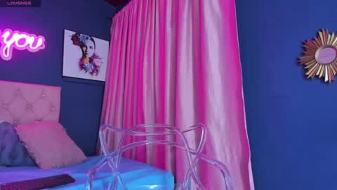 Cris Evanz online show from September 2025 01:10:01 PM