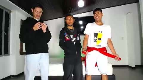 crismens online show from October 2025 11:41:02 AM