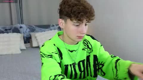 Snapshot of crisp1n chatting on November 2025 03:12:01 PM Chris online show from November 2025 03:12:01 PM