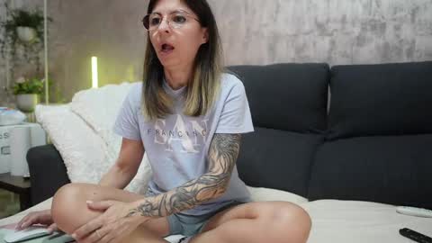 crissy_love online show from February 2025 10:43:02 PM