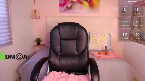 Snapshot of cristal__adams chatting on March 2025 12:57:02 PM cristal__adams online show from March 2025 12:57:02 PM