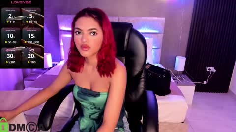 Snapshot of cristal__adams chatting on October 2025 12:05:01 PM cristal__adams online show from October 2025 12:05:01 PM