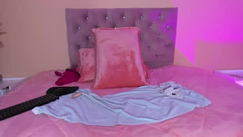 Cristal online show from October 2025 10:16:02 AM