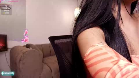 CRISTAL online show from October 2025 08:32:02 PM