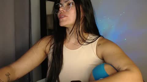 Cristal  online show from February 2025 04:37:01 AM