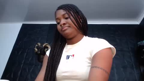 Hanna  online show from September 2025 05:00:02 AM