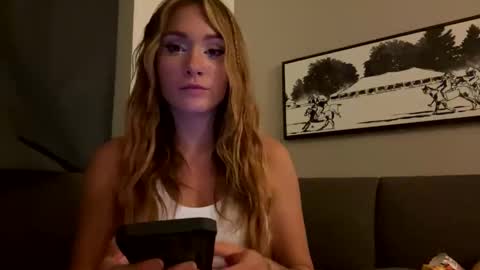 Crista online show from September 2025 01:16:02 AM