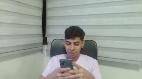 Snapshot of cristhian_slytherin chatting on September 2025 04:40:02 AM cristhian online show from September 2025 04:40:02 AM