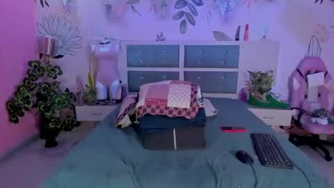 Snapshot of cristhy_huge_cockts chatting on October 2025 09:34:02 PM cristhy_huge_cockts online show from October 2025 09:34:02 PM