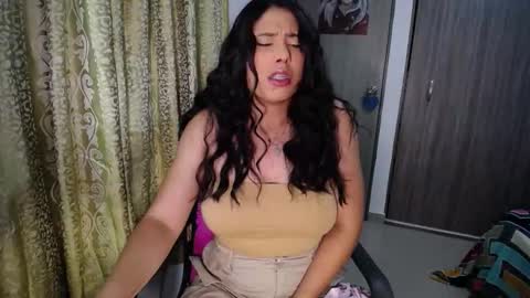 Snapshot of cristina_ford chatting on October 2025 02:33:01 AM Cristina online show from October 2025 02:33:01 AM