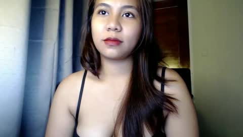 Snapshot of cristinavalerie chatting on October 2025 10:04:01 PM Cristina Valerie online show from October 2025 10:04:01 PM