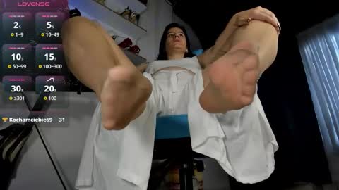 Snapshot of cristinavanegas chatting on November 2025 09:59:01 PM Julieta online show from November 2025 09:59:01 PM