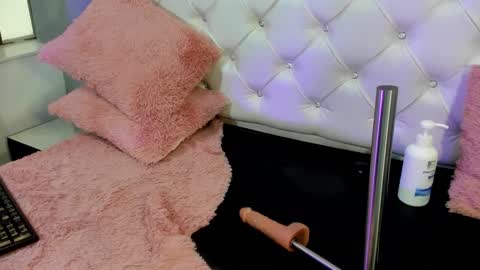 Snapshot of cristinawhite chatting on December 2025 08:03:01 PM Cristina online show from December 2025 08:03:01 PM