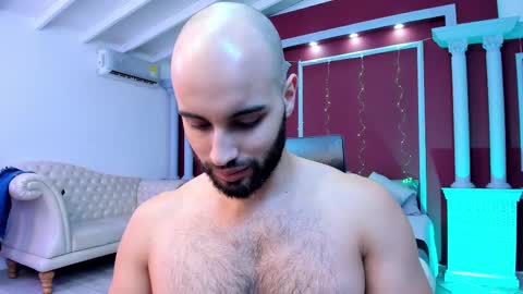 Cristobal Alzate online show from February 2025 02:07:01 PM