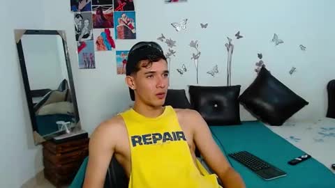 Snapshot of cristofer_hot98 chatting on February 2025 02:28:01 AM Cristofer online show from February 2025 02:28:01 AM