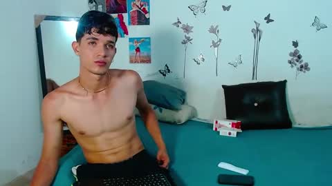 Snapshot of cristofer_hot98 chatting on February 2025 01:16:02 AM Cristofer online show from February 2025 01:16:02 AM