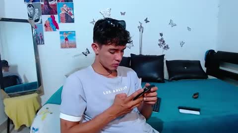 Snapshot of cristofer_hot98 chatting on March 2025 01:21:01 AM Cristofer online show from March 2025 01:21:01 AM