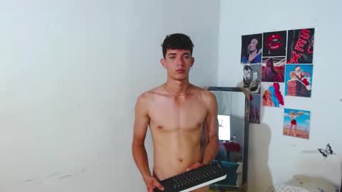 Snapshot of cristofer_hot98 chatting on March 2025 04:25:02 AM Cristofer online show from March 2025 04:25:02 AM