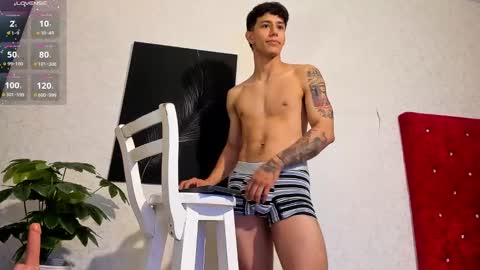 cristopher23  online show from December 2024 07:53:02 PM