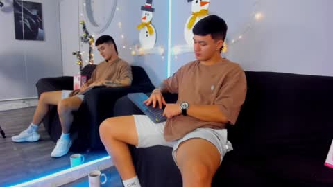 Cristopher online show from December 2024 01:38:02 PM