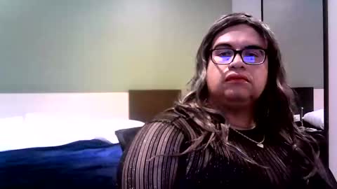 Linda Cross online show from November 2025 12:23:01 AM