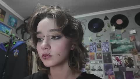 cruella_mira online show from October 2025 06:06:02 PM