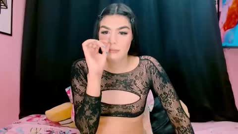 Snapshot of crystal420_ chatting on November 2025 05:32:02 AM Instagram cristal espinosa1 online show from November 2025 05:32:02 AM