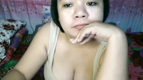 Snapshot of crystal_april chatting on December 2024 02:49:02 PM Crys online show from December 2024 02:49:02 PM