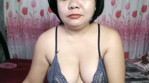 Snapshot of crystal_april chatting on January 2025 02:25:01 AM Crys online show from January 2025 02:25:01 AM