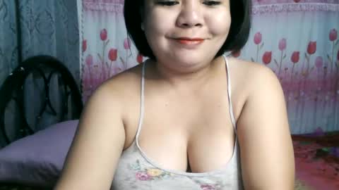 Snapshot of crystal_april chatting on January 2025 02:02:02 PM Crys online show from January 2025 02:02:02 PM
