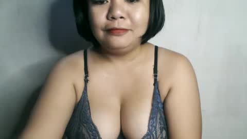 Snapshot of crystal_april chatting on January 2025 10:06:02 AM Crys online show from January 2025 10:06:02 AM
