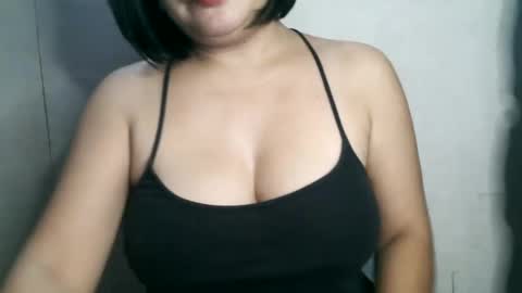 Snapshot of crystal_april chatting on February 2025 02:26:02 AM Crys online show from February 2025 02:26:02 AM