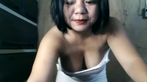 Snapshot of crystal_april chatting on February 2025 02:05:02 AM Crys online show from February 2025 02:05:02 AM