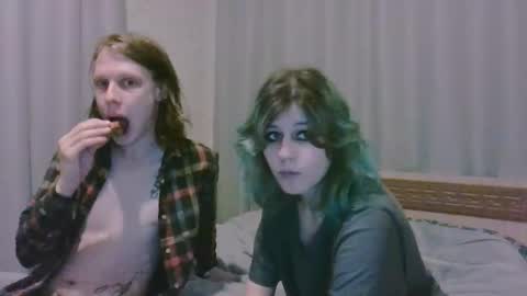 Snapshot of crystal_porn_love chatting on January 2025 05:37:01 PM Crystal and Marcl online show from January 2025 05:37:01 PM