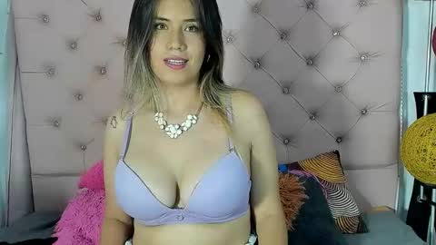 crystalcloudss online show from March 2025 07:48:01 PM