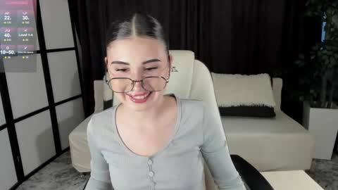 Crystall online show from October 2025 08:12:01 AM