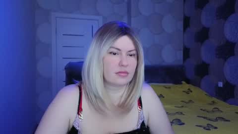 Snapshot of crystallleyes chatting on October 2025 02:45:02 AM CrystalllEyes online show from October 2025 02:45:02 AM