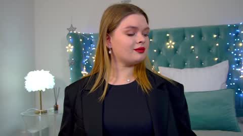 Snapshot of crystallyons chatting on December 2024 12:28:01 PM Crystal online show from December 2024 12:28:01 PM