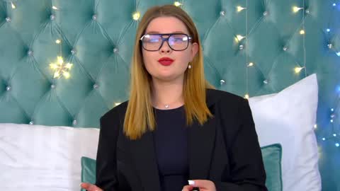 Snapshot of crystallyons chatting on December 2024 03:31:02 PM Crystal online show from December 2024 03:31:02 PM