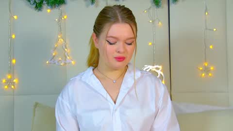 Snapshot of crystallyons chatting on December 2024 06:17:02 AM Crystal online show from December 2024 06:17:02 AM