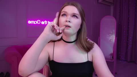 Snapshot of crystallyons chatting on February 2025 05:25:02 PM Crystal online show from February 2025 05:25:02 PM