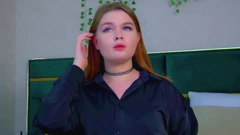 Snapshot of crystallyons chatting on March 2025 06:44:02 PM Crystal online show from March 2025 06:44:02 PM